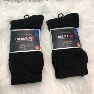 Thermax thermal socks size 9-13 NEW